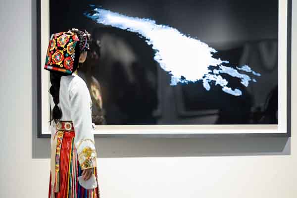 《山悟》王达军摄影艺术展在四川美术馆开幕
