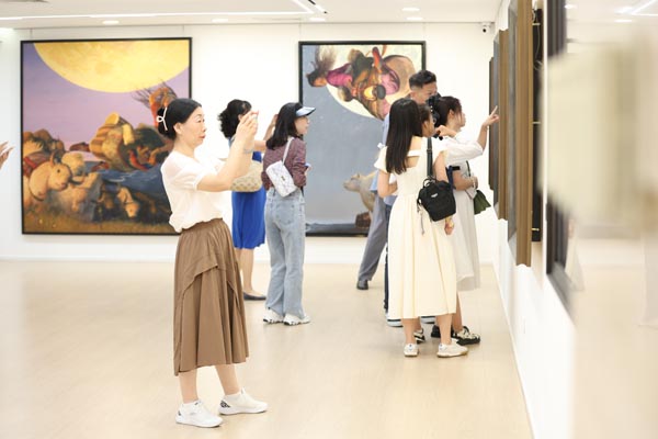 《重识具象之美》艺术家联展在北京新闻大厦艺术馆开幕