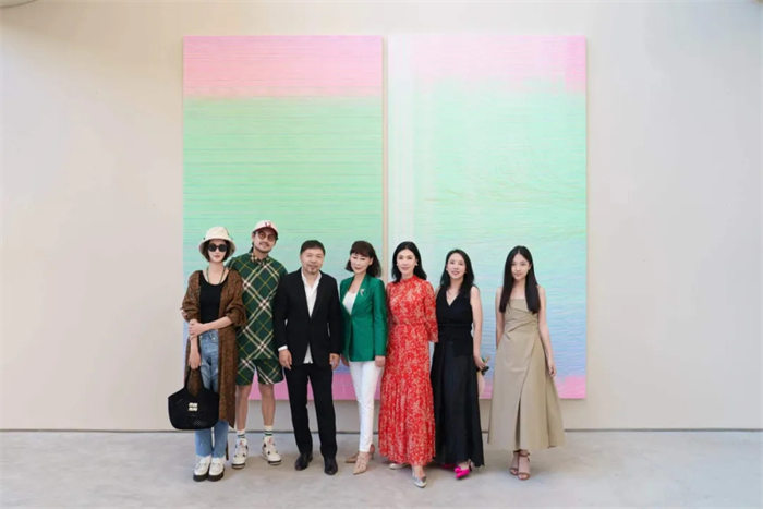 人民艺术 |  视觉革命性的探索——杨冕最新个展《唤醒》隆重开幕