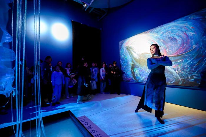 人民艺术 |  首届中国当代治愈系艺术大会在京启幕 以艺术之力构建跨界疗愈新生态 