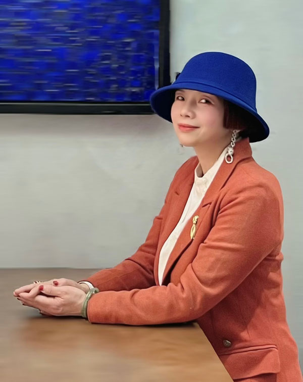 人民艺术 |  现场 ｜Blu.澜冬季沙龙: 灯火澜山处 — 吕美的会客厅