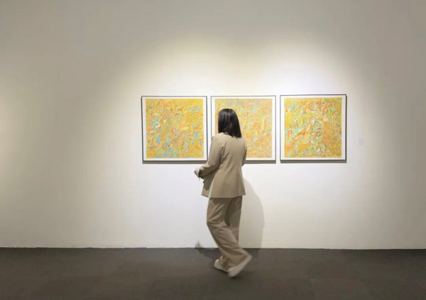 人民艺术 |  “极绚——李晓柱教学研究展”于798桥艺术空间轻盈启幕 