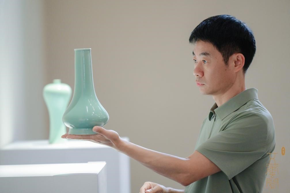 人民艺术 |  《青慕——五云间·陈卫武青瓷作品展》在京开幕 